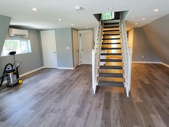 5th image of 1500 W Pine Lake Cir