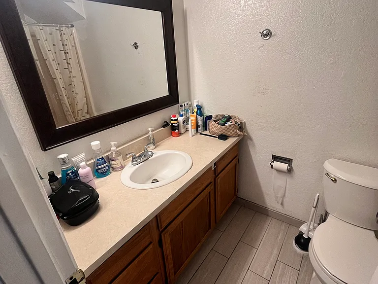 6522 El Nido Ln #B — Photo 4
