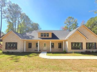 104 Canterbury Dr, Lagrange, GA 30241