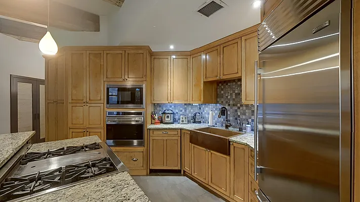 Rented by RHI Group | media 17