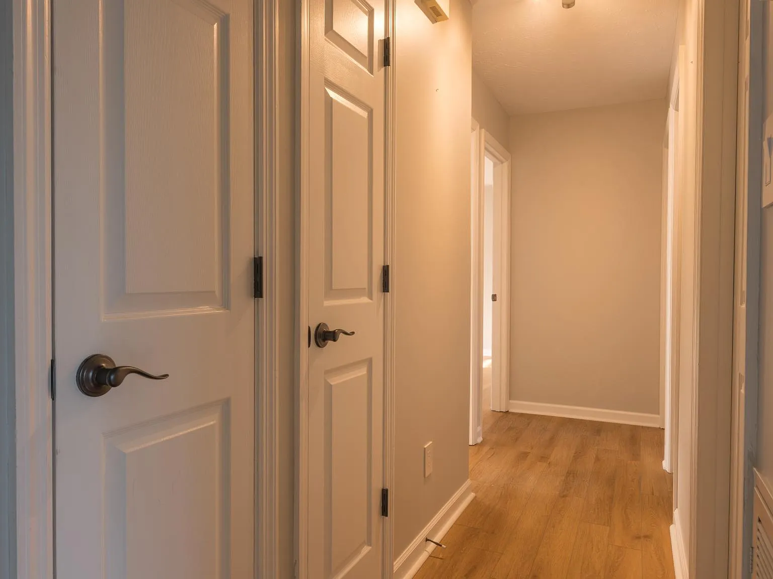 3 bed, 1372 sqft, $2,100 — Photo 4
