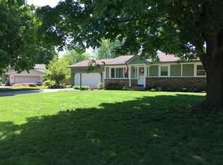 1652 Oakbrook Dr, Jenison, MI 49428