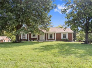 5818 Kenwood Rd, Cincinnati, OH 45243