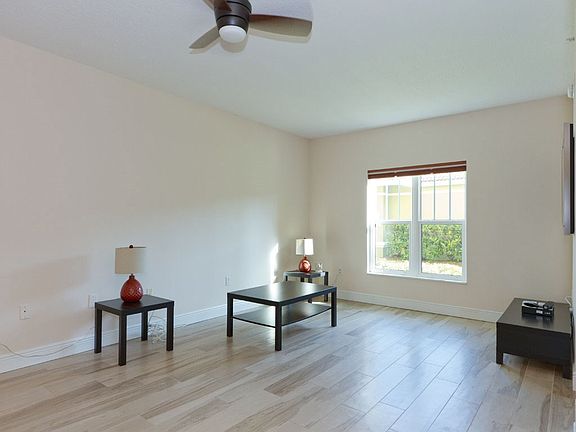 4th image of 5090 Fairways Cir APT H104