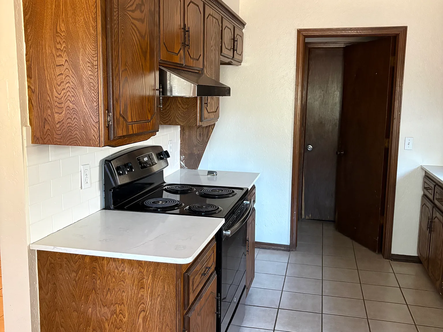 3 bed, 1190 sqft, $1,450 — Photo 4