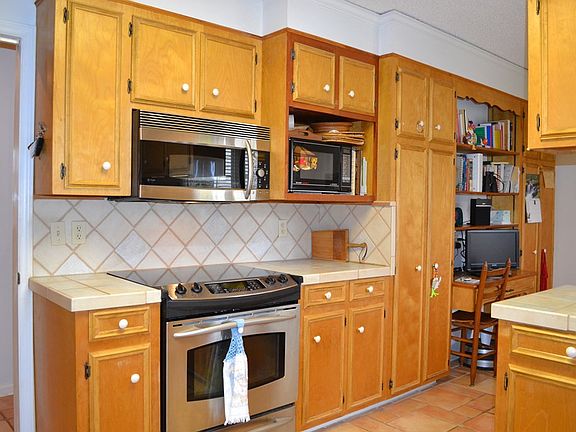 5th image of 608 Westridge Dr