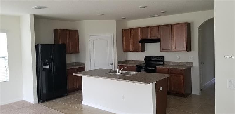 2nd image of 293 Willow Bend Dr