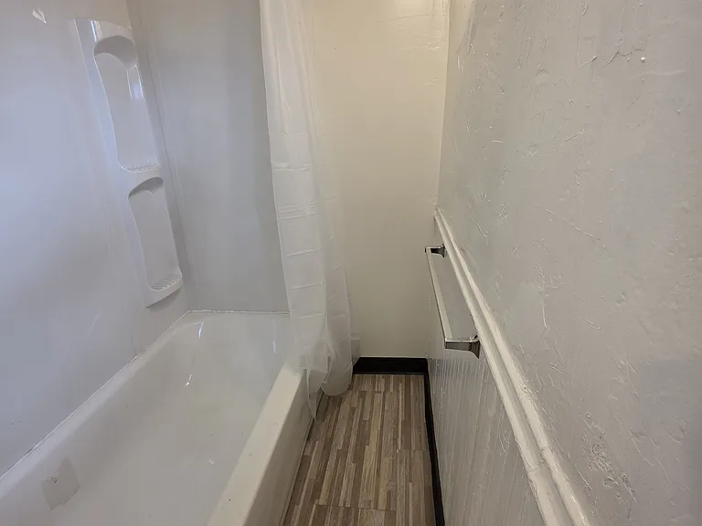 227 W 9th Ave — Photo 10