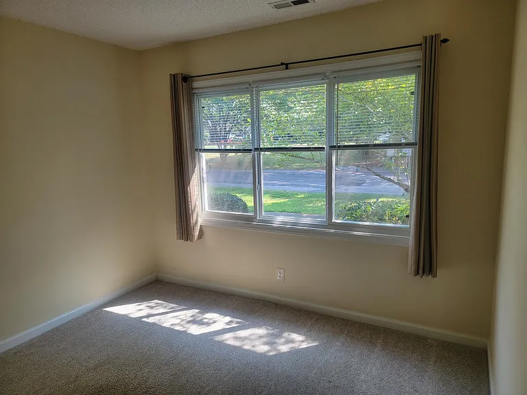 4200 Pin Oak Dr — Photo 23