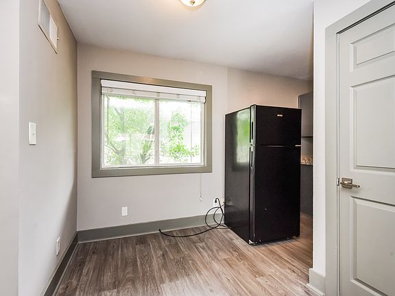 3rd image of 1984 Wellbourne Dr NE #11246886