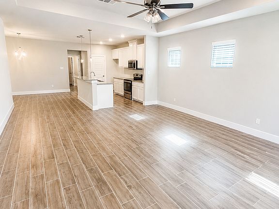 3rd image of 684 The Cottages Dr