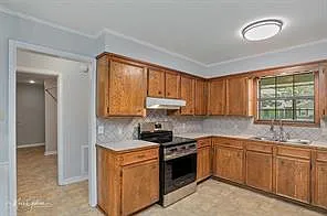 108 Deerwood Ln — Photo 7