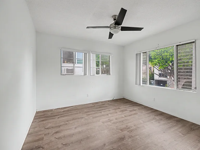 1037 N Curson Ave #7 — Photo 27