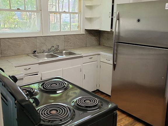 kitchen-
gas stove