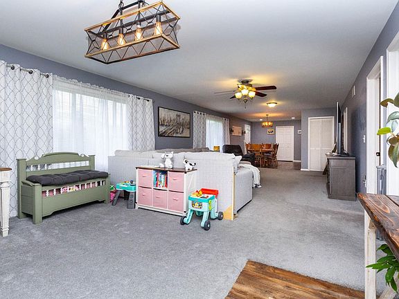 4th image of 20323 Haggerty Rd