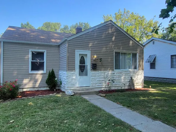 710 E 10th St, Centralia, IL 62801