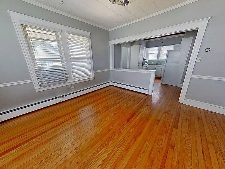 835 Latimer St — Photo 4