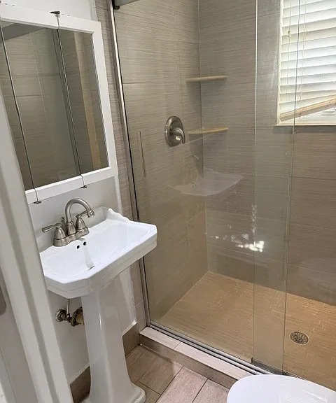 7504 NE 6th Ct #8 — Photo 8