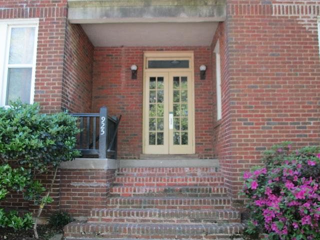 1st image of 925 Harrington Ave APT B4