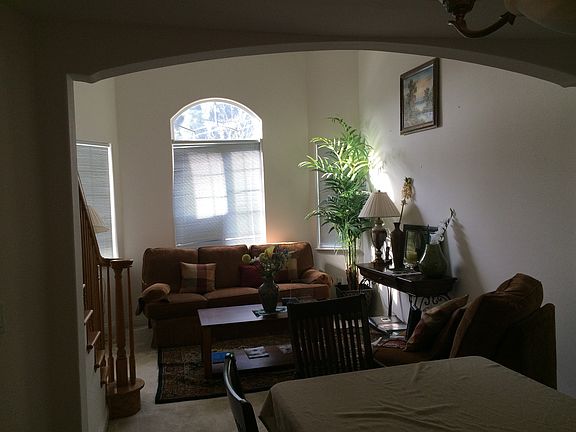 5th image of 426 Cypress Ave
