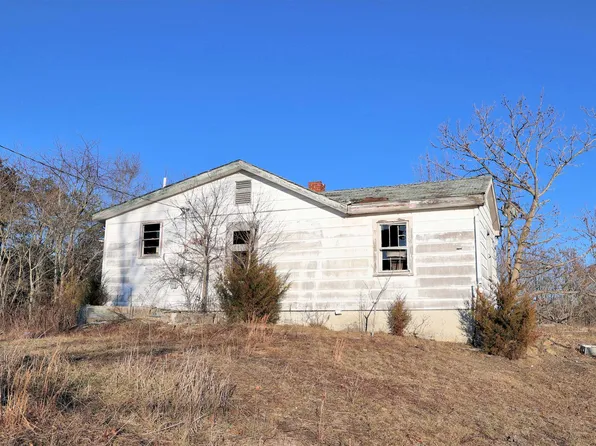 903 Rock Rd E, Radford, VA 24141