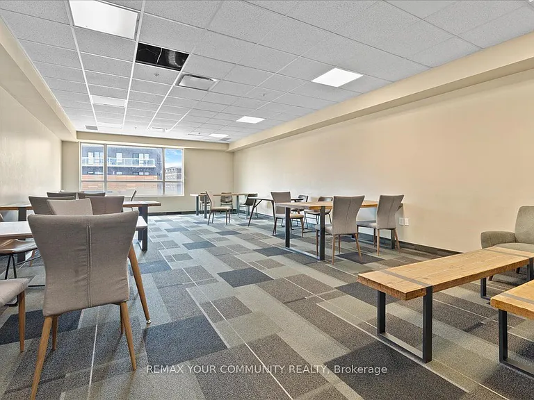 158 King St N #1105 — Photo 31