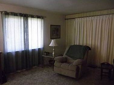 4th image of 413 N Cody Ave