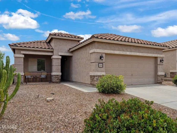 1359 W Calle Luis Maria, Sahuarita, AZ 85629