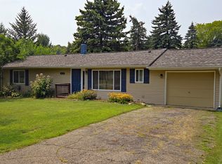 3173 Hill Rd, Auburn Hills, MI 48326