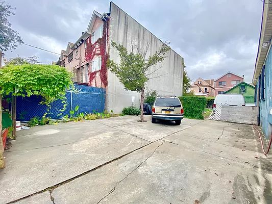 3rd image of 107-37 155th St