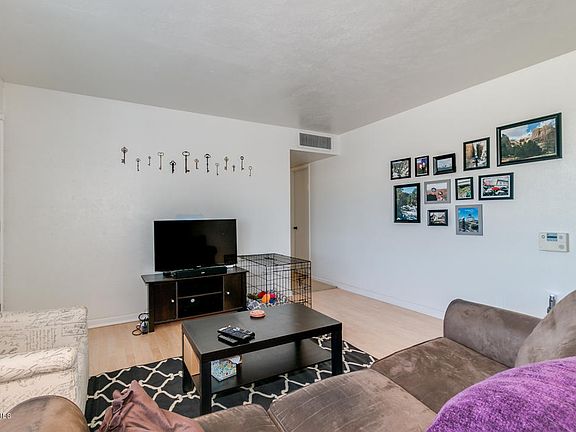 5th image of 1751 W 6th Ave
