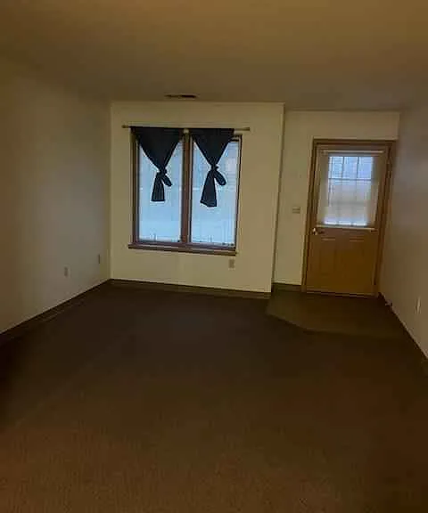 900 Harding Ct #A — Photo 5
