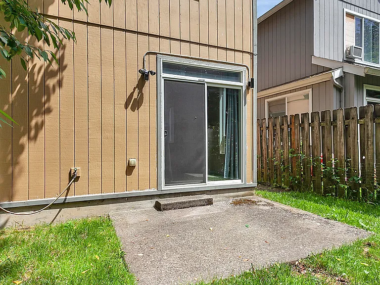 9817 N Clarendon Ave — Photo 39