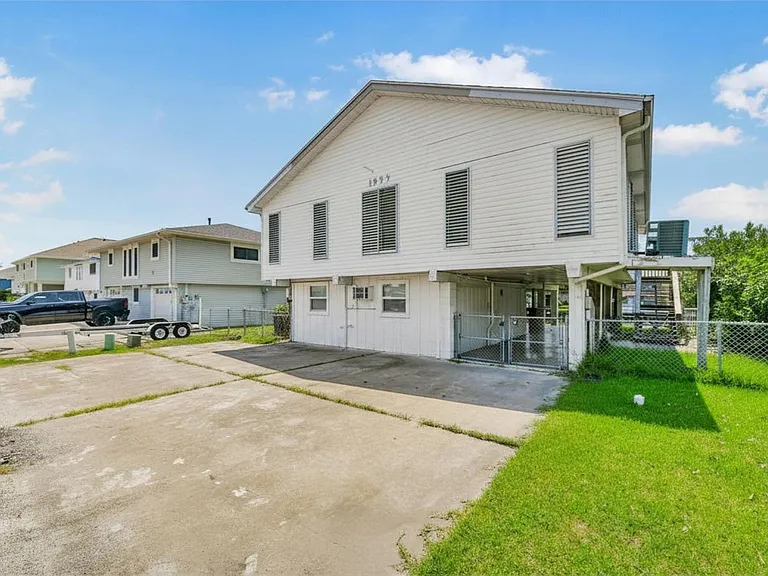 1073 Redfish St — Photo 34