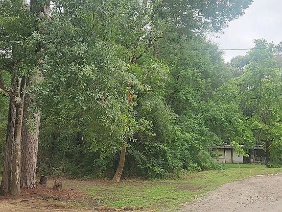 3rd image of 1017 Weeping Willow Dr