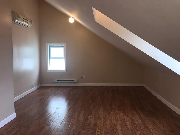 176 K St — Photo 14