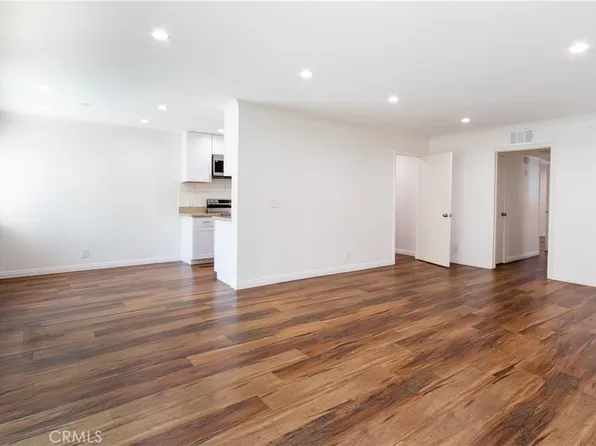 121 Sinclair Ave Unit 120, Glendale, CA 91206