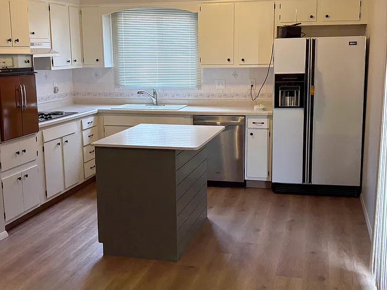 Kensington Cir — Photo 2