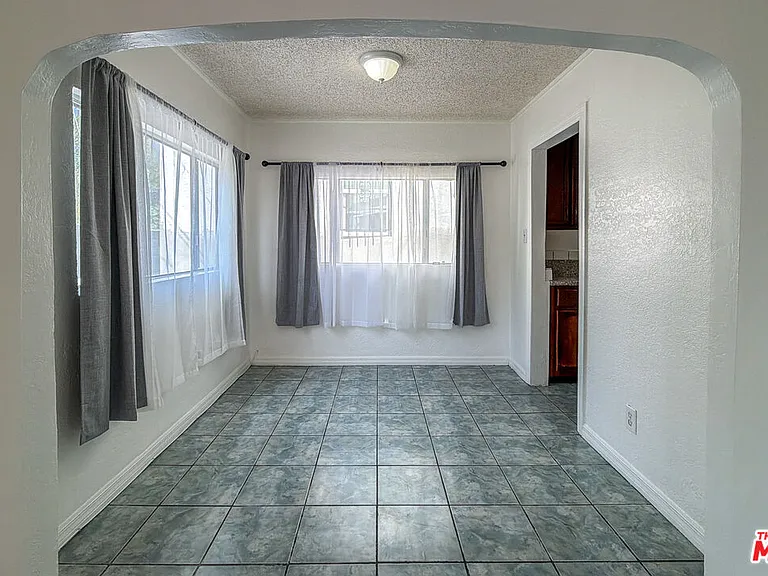 3331 1/2 City Terrace Dr — Photo 9