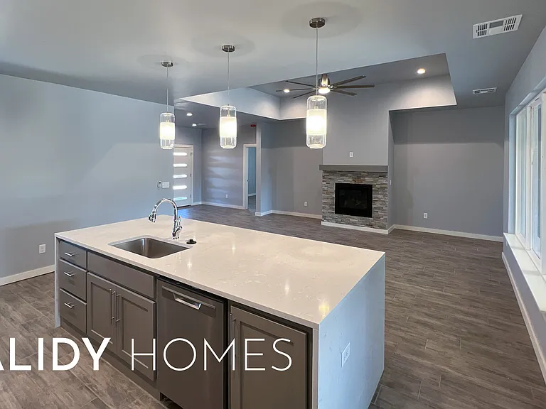 17640 Natalie Ct — Photo 11