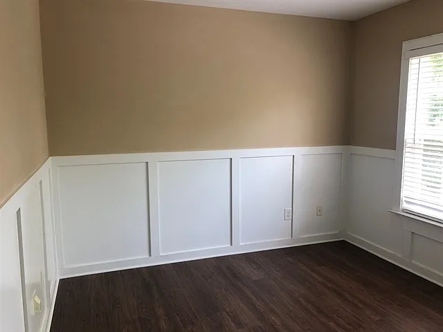 10004 Barrands Ln — Photo 14