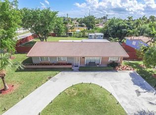 8700 SW 52nd St, Miami, FL 33165