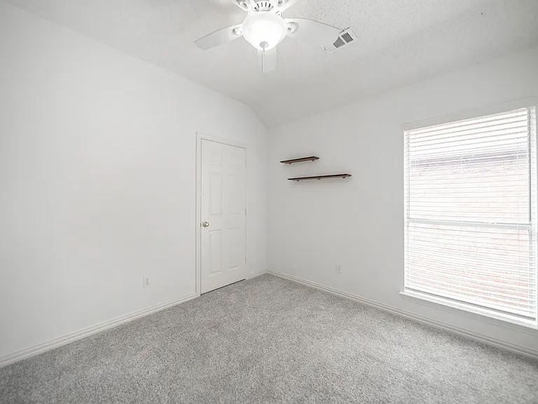1812 Ingleside Dr — Photo 17