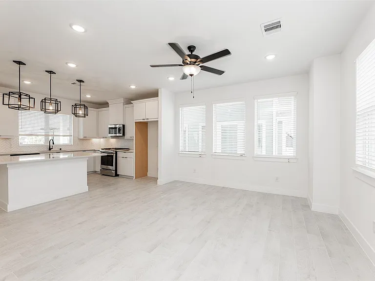 15131 Colorado Bend Park Dr — Photo 12