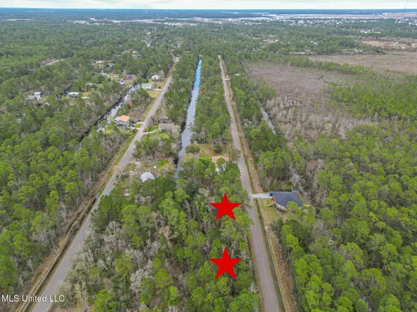 Crane St, Bay Saint Louis, MS 39520