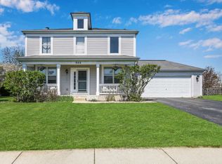 544 S Beacon Ln, Round Lake, IL 60073