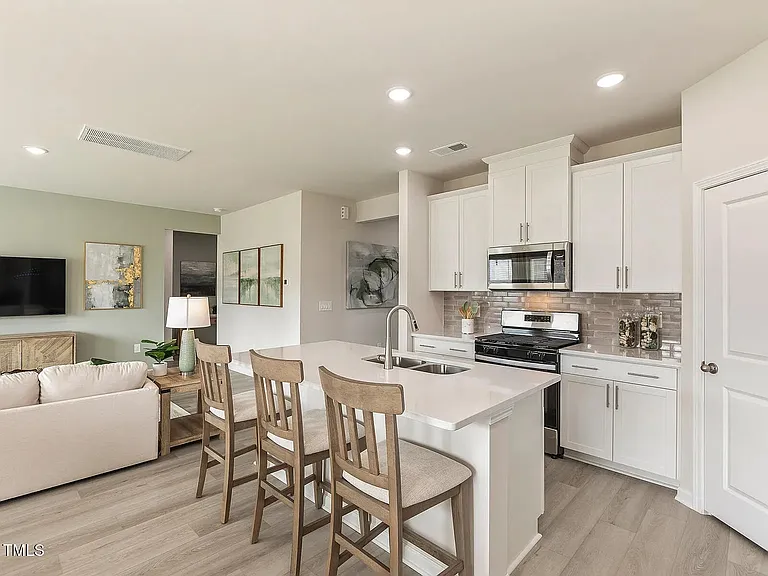 676 White Birch Ln — Photo 12