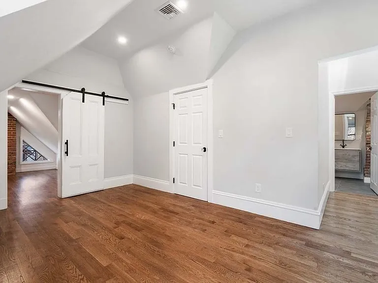 31 Monadnock St #1 — Photo 13
