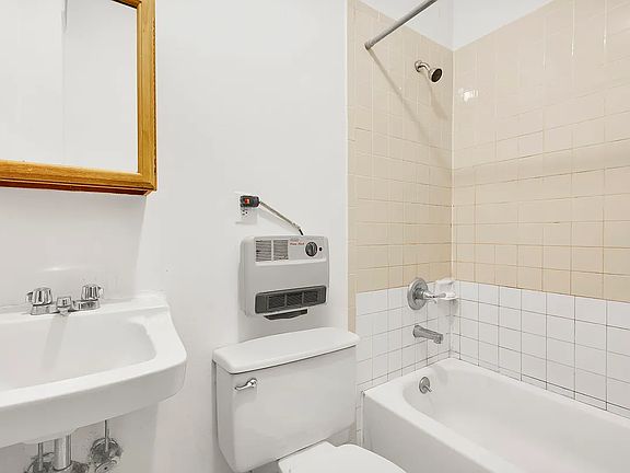 5th image of 949 Columbus Ave APT 6