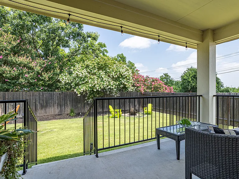 1420 Walden Pond Dr — Photo 18